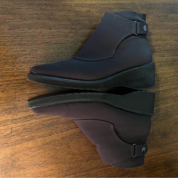 Sesto Meucci Brown Square Toe Waterproof
Snow Heeled Ankle Boots. Size 6.5 - Picture 8 of 13